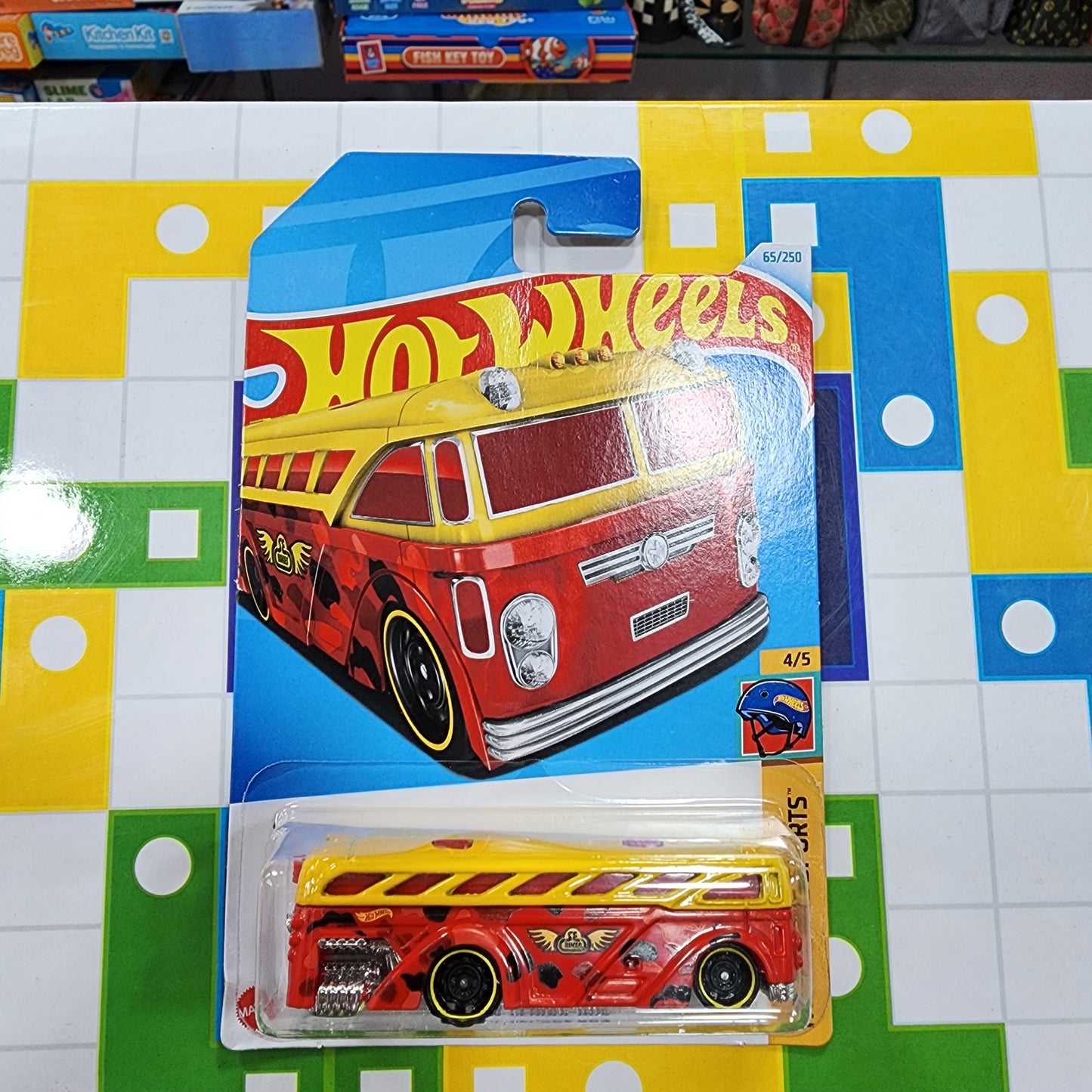 Hot Wheels Surfin' School Bus