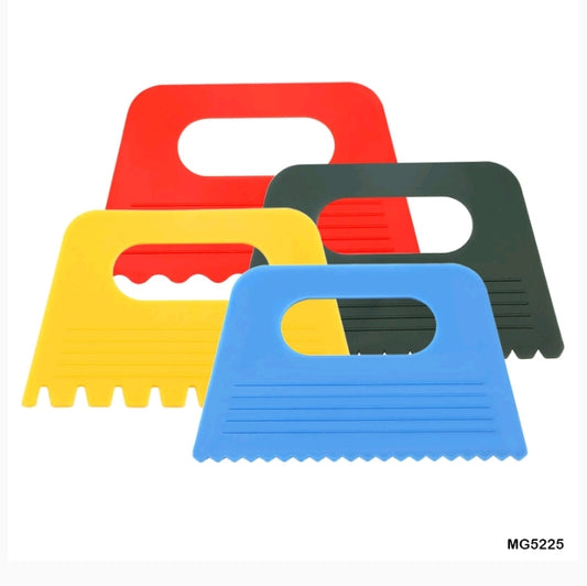 Plastic Paint Scrapers For Water, Oil And Other Types Of Painting 4 Pc's Set